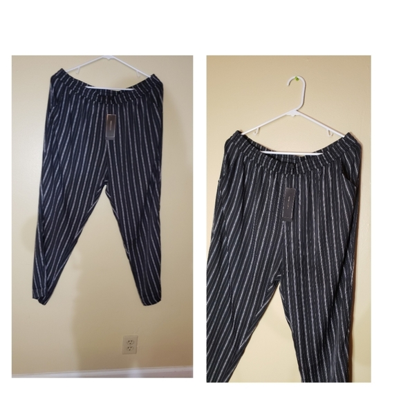 New BCBGMAXAZRIA PANS. Size L - Picture 4 of 12